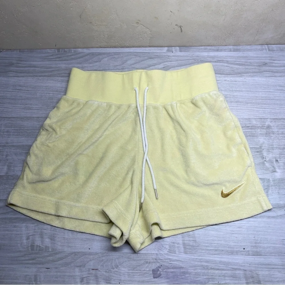 Nike Yellow Terry Cloth Retro 2” Inseam High Waist Shorts Women’s Size Small